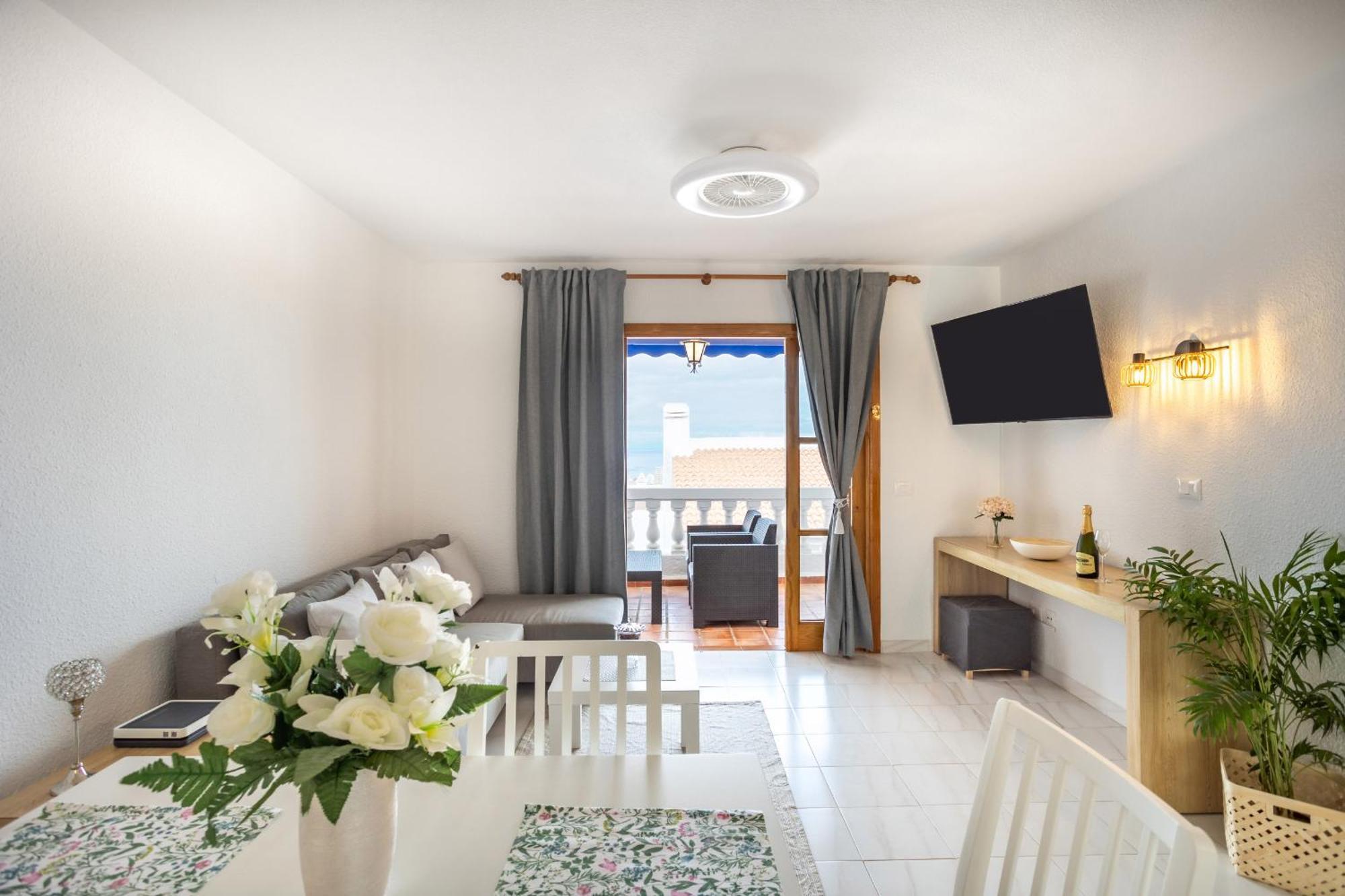 Cozy Port Royal Margot Sunset View Home By Lovetenerife Лос Кристианос Экстерьер фото