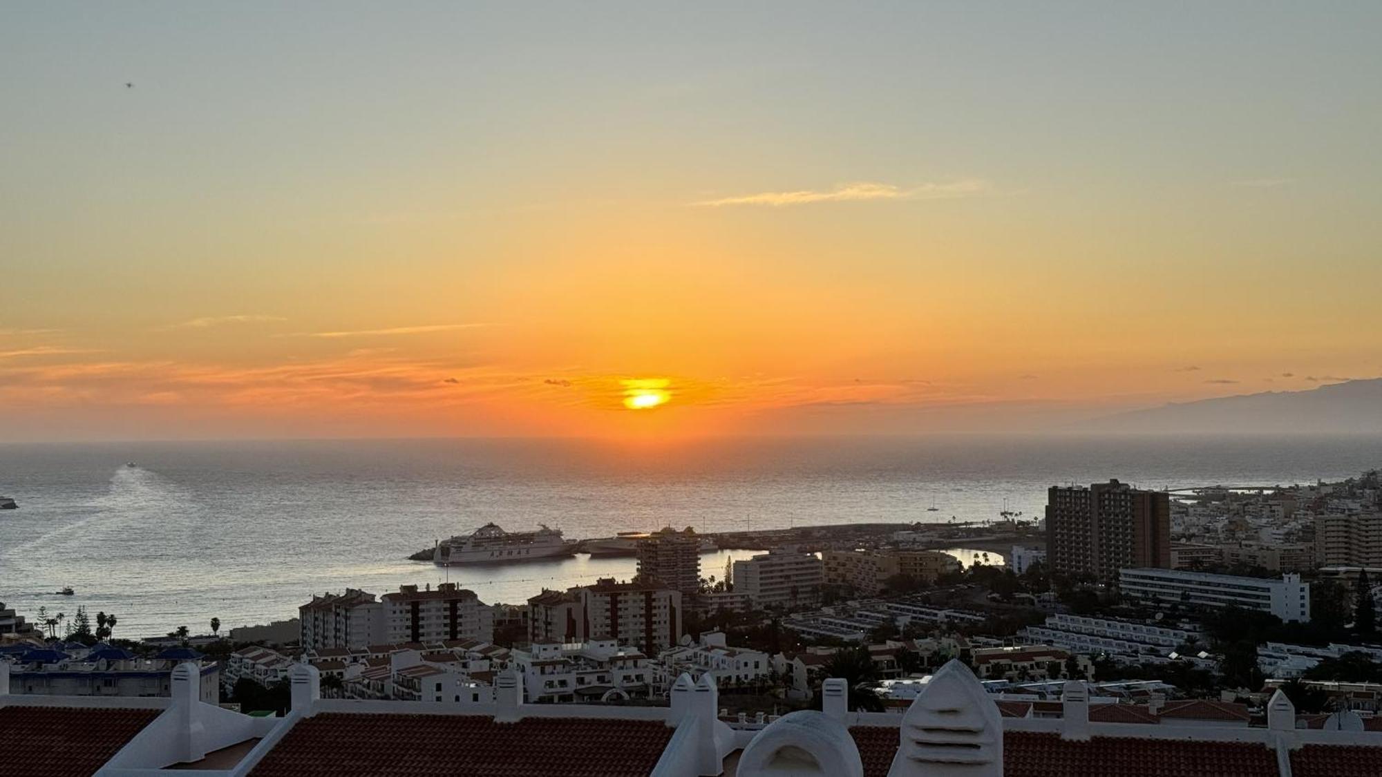 Cozy Port Royal Margot Sunset View Home By Lovetenerife Лос Кристианос Экстерьер фото