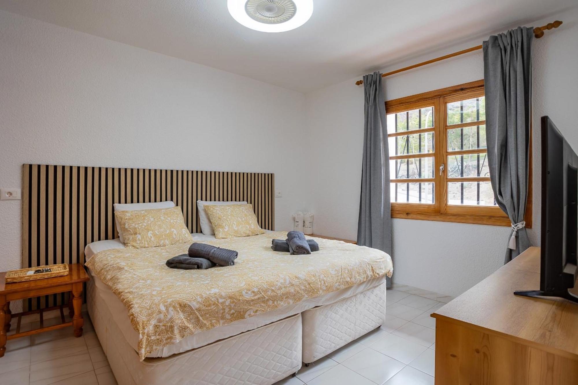 Cozy Port Royal Margot Sunset View Home By Lovetenerife Лос Кристианос Экстерьер фото