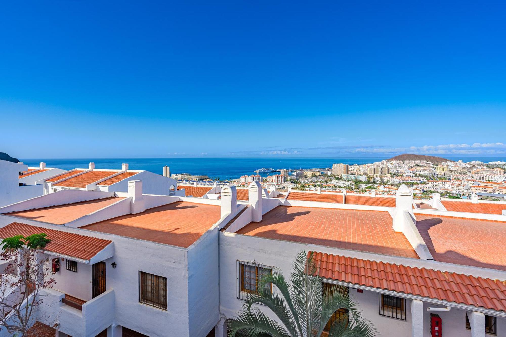 Cozy Port Royal Margot Sunset View Home By Lovetenerife Лос Кристианос Экстерьер фото